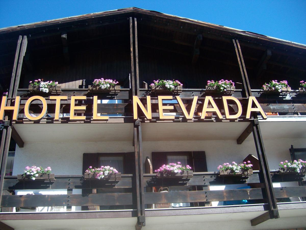 Hotel Nevada Кампителло-ди-Фасса Экстерьер фото